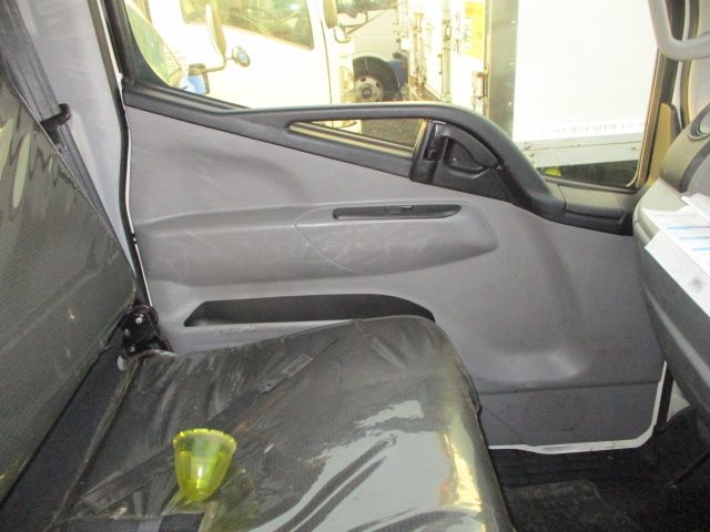 Mitsubishi CANTER 2017-02 4696-7