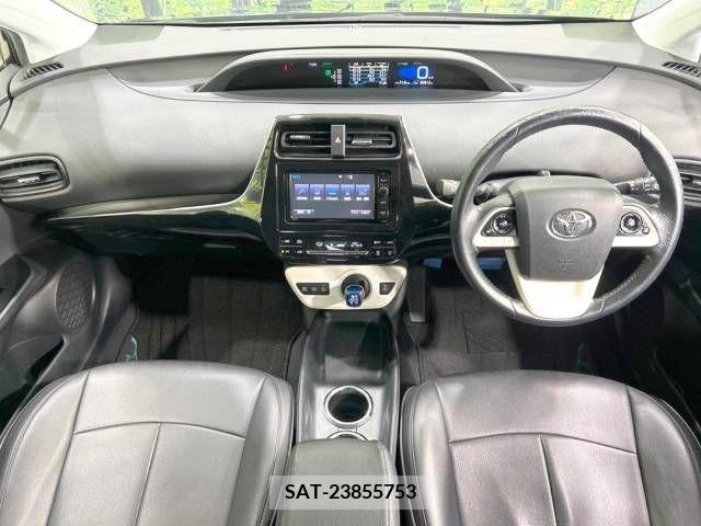 Toyota PRIUS 2016-03 379315-1