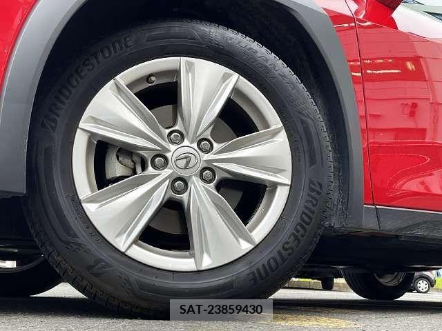 Lexus UX 2020-11 313526-3