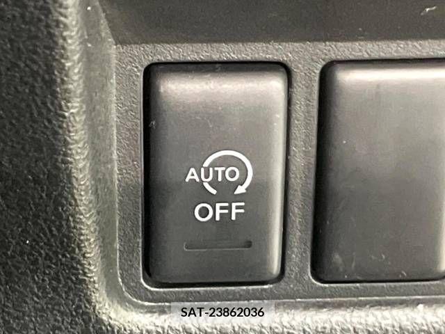 Nissan JUKE 2013-08 320492-7