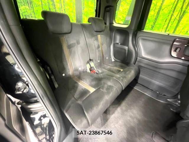 Honda N BOX CUSTOM 2018-03 222440-9