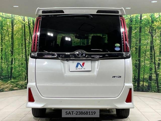 Toyota NOAH 2020-07 279484-15