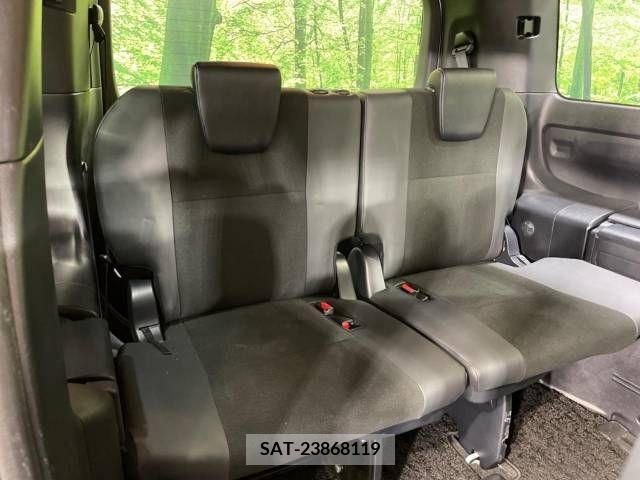 Toyota NOAH 2020-07 279484-9