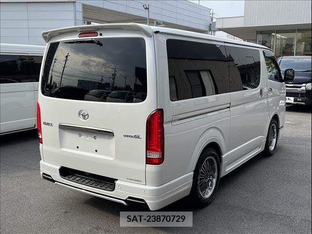 Toyota HIACE VAN 2022-07 272554-14