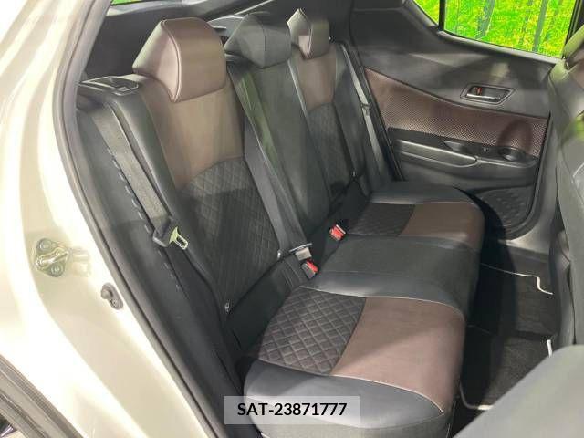 Toyota C-HR 2018-04 264021-9