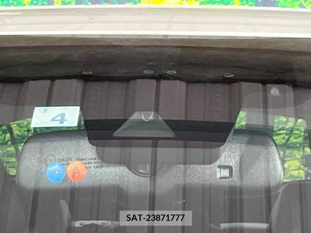 Toyota C-HR 2018-04 264021-2