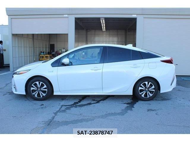 Toyota PRIUS PHV 2017-06 322552-8