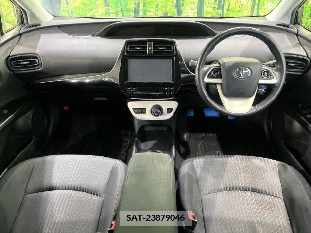 Toyota PRIUS 2017-11 345416-1