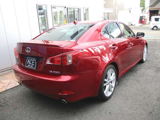 Lexus IS 2011-10 187096-6
