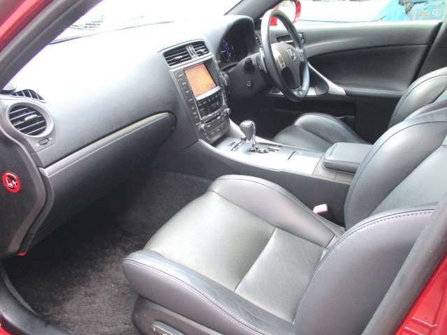 Lexus IS 2011-10 187096-9