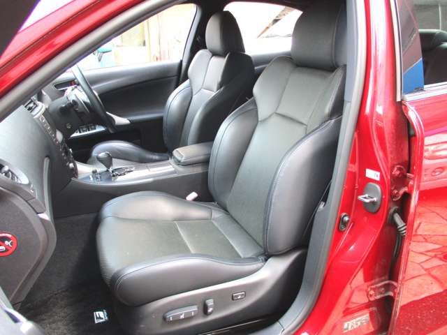 Lexus IS 2011-10 187096-12
