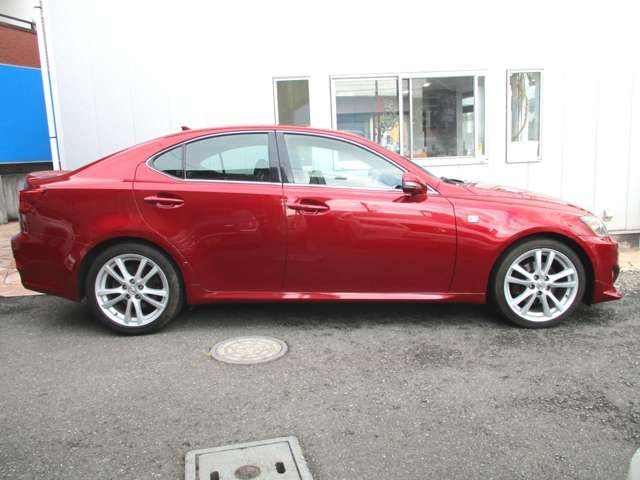 Lexus IS 2011-10 187096-8