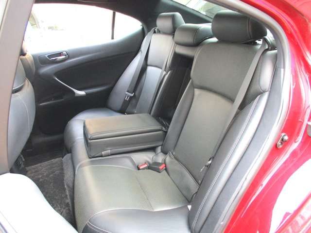 Lexus IS 2011-10 187096-14
