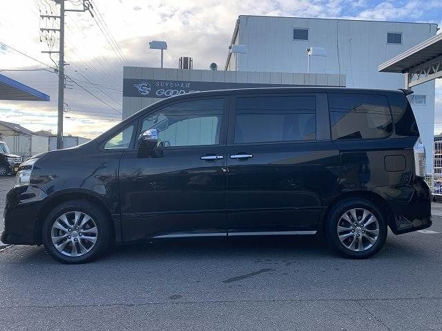 Toyota VOXY 2013-06 185269-14