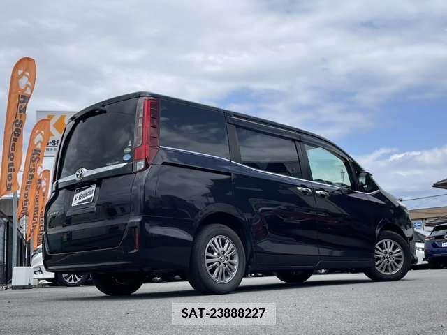 Toyota ESQUIRE 2015-07 321440-1