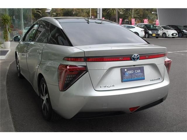 Toyota Mirai 2017-04 2220-2