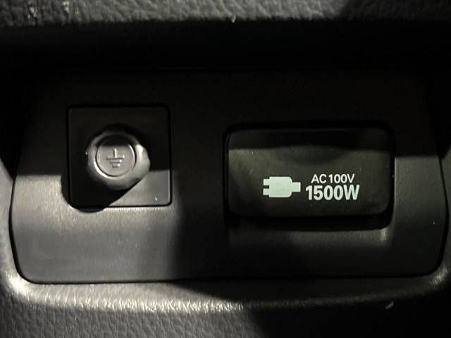 Toyota C-HR 2017-03 180850-6