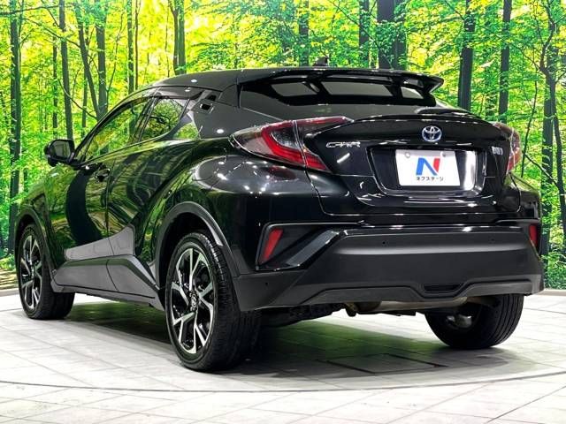 Toyota C-HR 2017-03 180850-18
