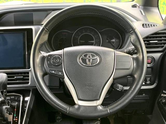 Toyota VOXY 2019-09 9569-11