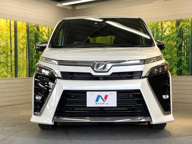 Toyota VOXY 2019-09 9569-14