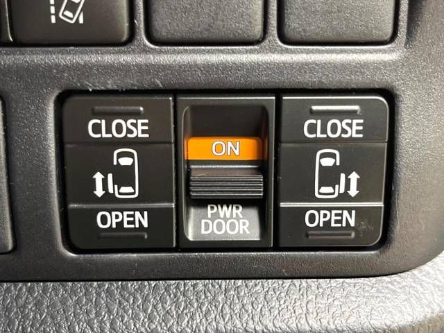 Toyota VOXY 2019-09 9569-3