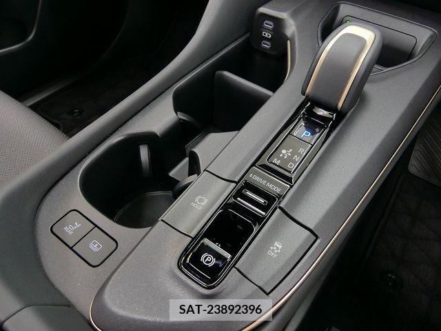 Toyota CROWN 2023-04 216318-15