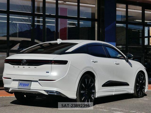 Toyota CROWN 2023-04 216318-1