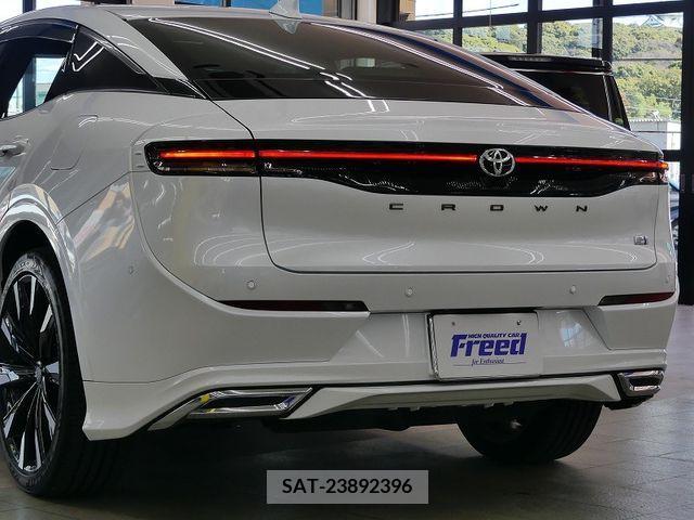 Toyota CROWN 2023-04 216318-9