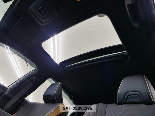 Toyota CROWN 2023-04 216318-3