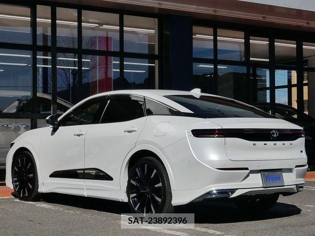 Toyota CROWN 2023-04 216318-5