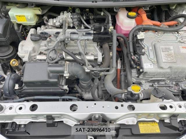 Toyota AQUA 2013-07 381192-18
