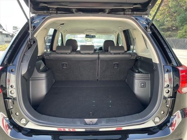 Mitsubishi OUTLANDER PHEV 2015-07 14420-23