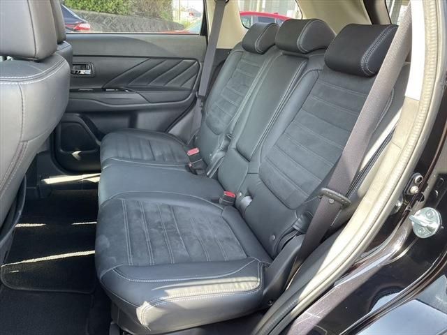 Mitsubishi OUTLANDER PHEV 2015-07 14420-22