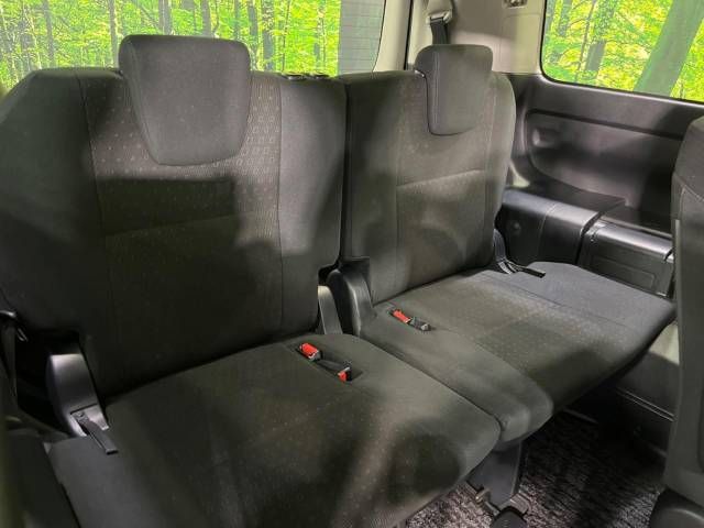Toyota VOXY HYBRID 2014-07 18593-10