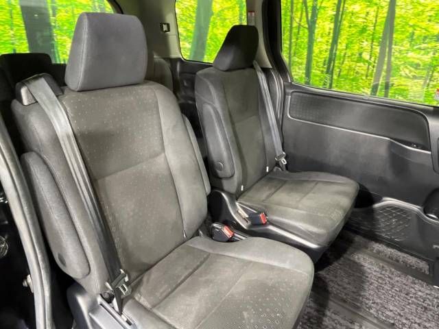 Toyota VOXY HYBRID 2014-07 18593-9