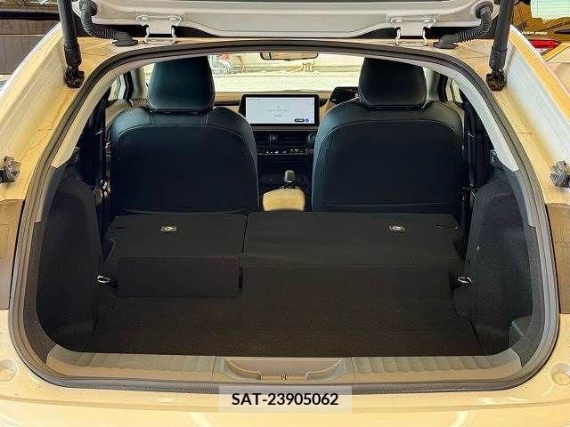 Toyota PRIUS 2023-05 393340-8