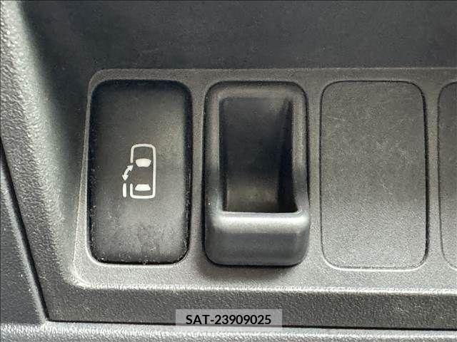Toyota SIENTA 2011-08 352358-3
