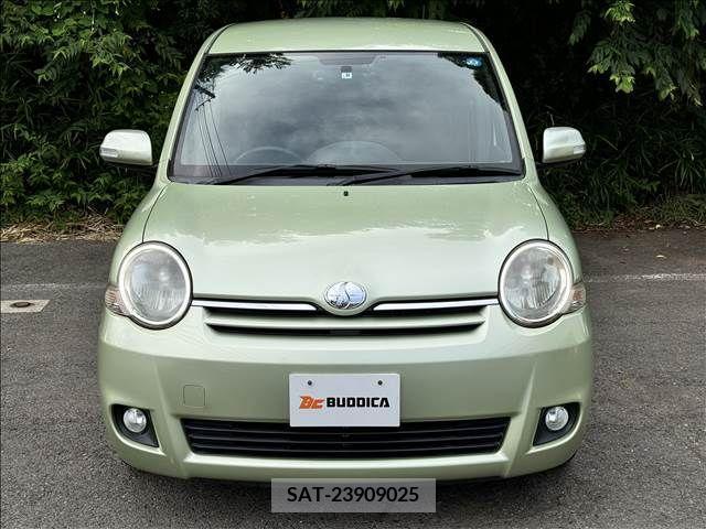 Toyota SIENTA 2011-08 352358-20