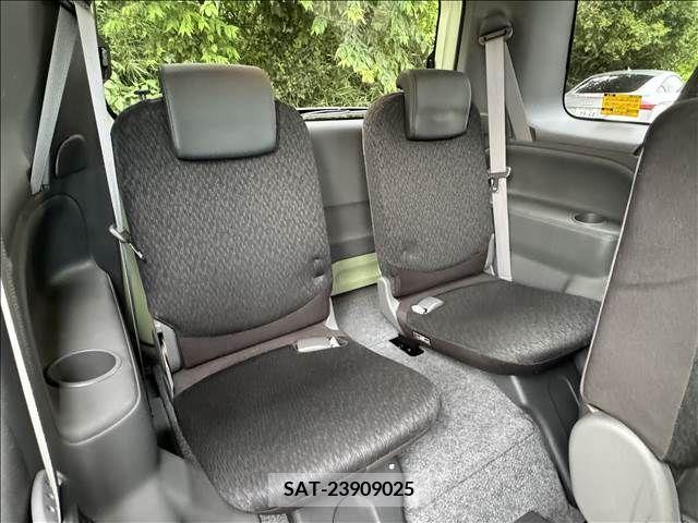 Toyota SIENTA 2011-08 352358-11
