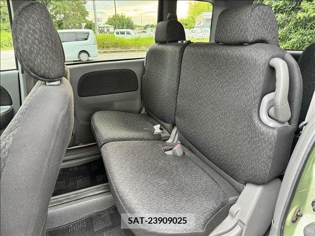 Toyota SIENTA 2011-08 352358-9