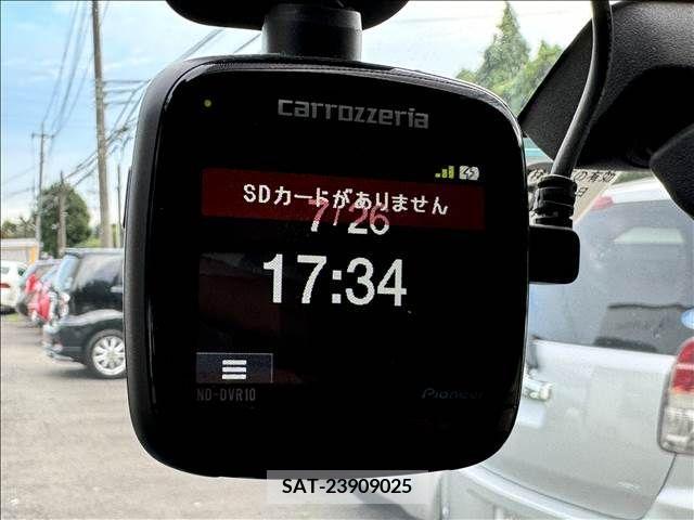 Toyota SIENTA 2011-08 352358-17