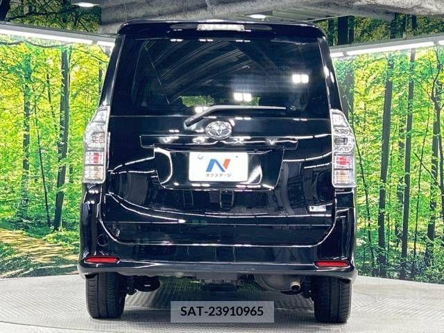 Toyota VOXY 2010-09 370515-15