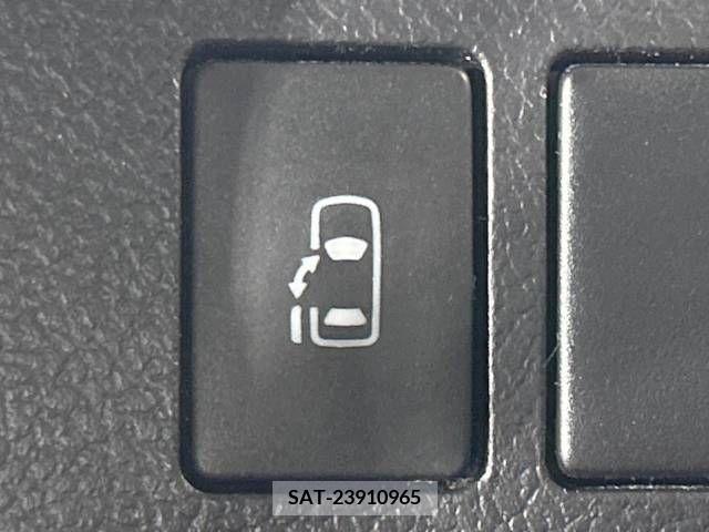 Toyota VOXY 2010-09 370515-4