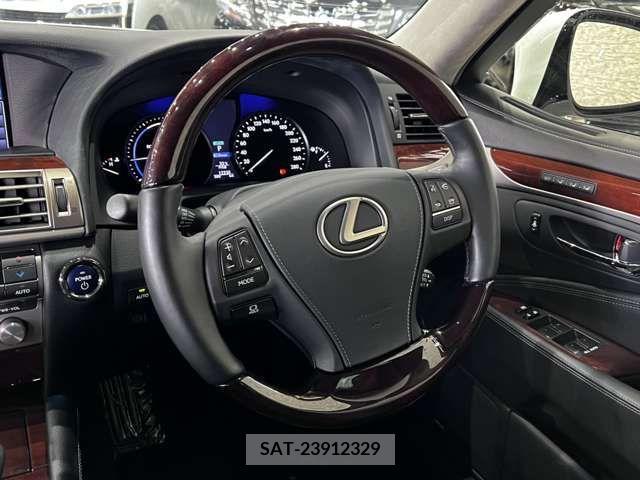 Lexus LS 2013-04 391882-17