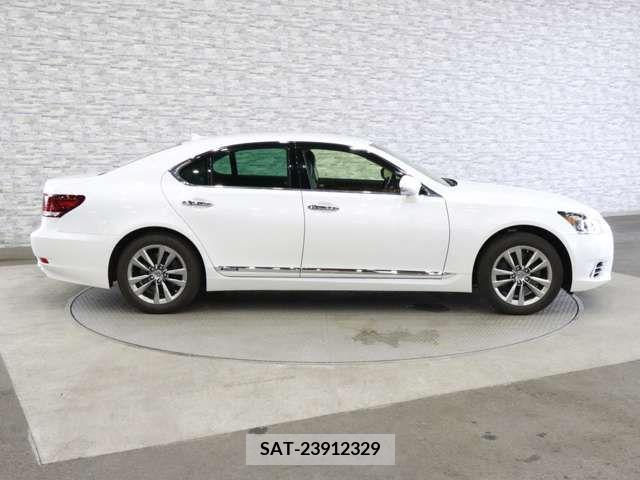 Lexus LS 2013-04 391882-11