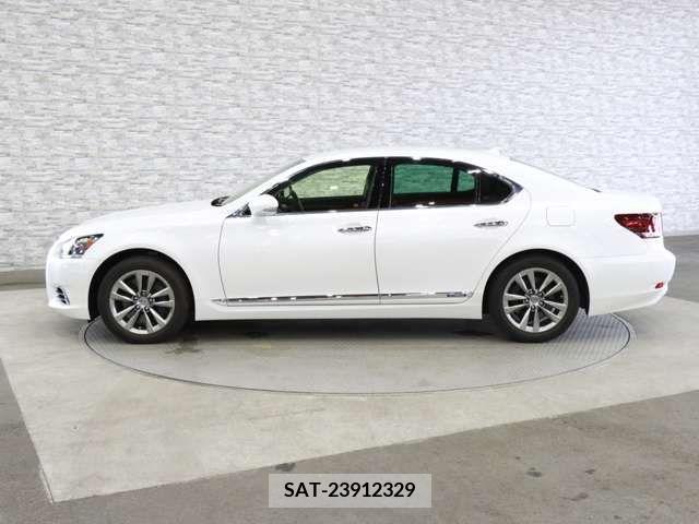 Lexus LS 2013-04 391882-10