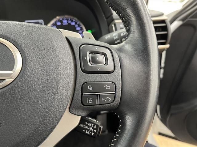 Lexus IS 2016-11 17999-28