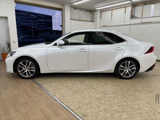 Lexus IS 2016-11 17999-7