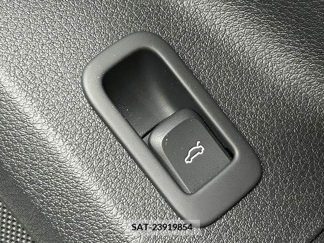Audi Q2 2018-10 223073-4