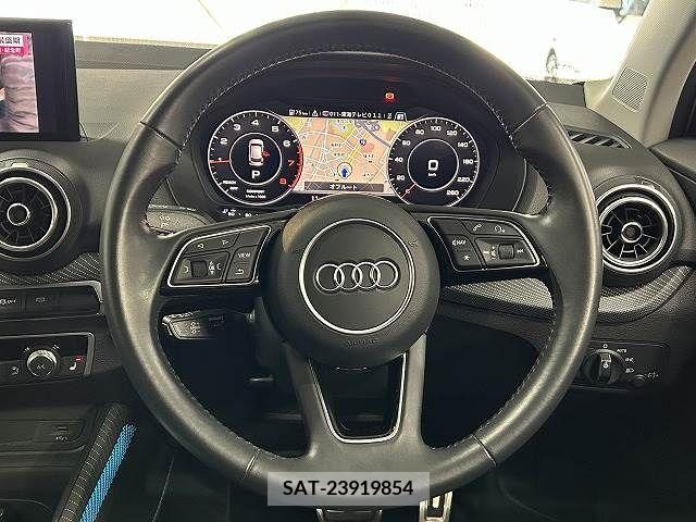 Audi Q2 2018-10 223073-12
